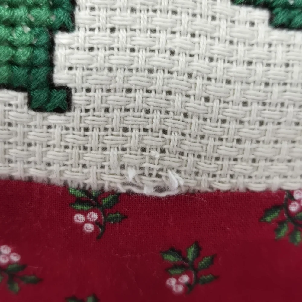 VINTAGE HANDMADE NEEDLE WORK EMROIDERY CHRISTMAS THROW PILLOW POINSETTIA RED